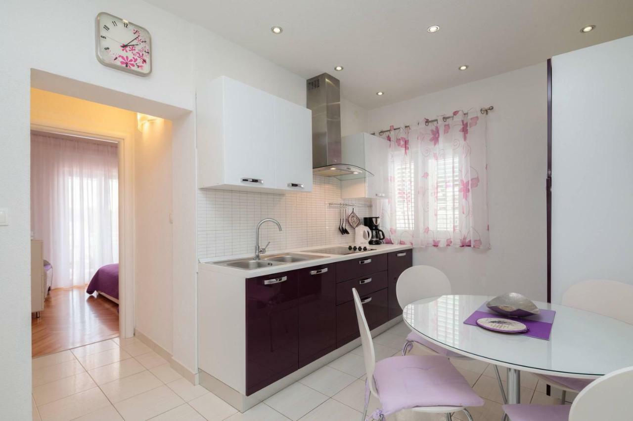 Gem Of The Sea Luxury Beach Apartment With Brand New Heating Infinity Pool Trogir Bagian luar foto